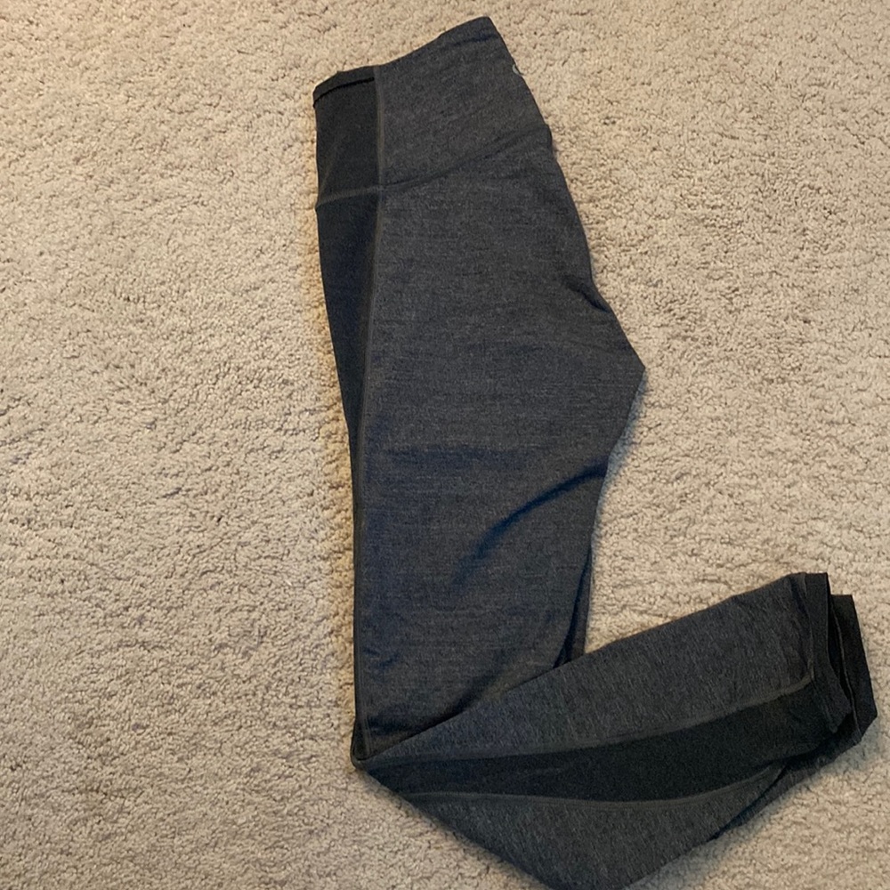 lululemon size 6 grey yoga pants!!